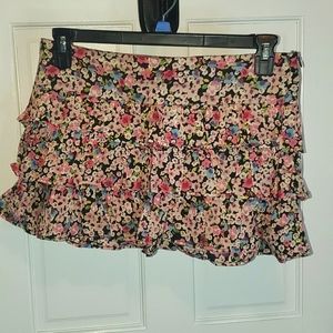 Forever 21, ruffled mini skirt, size medium